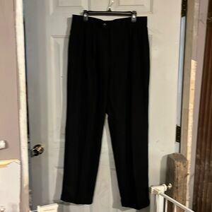 EUC Manhattan black chino pants size 34x32